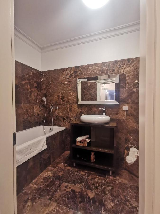 Aparthotel Anomis Mediaş Esterno foto